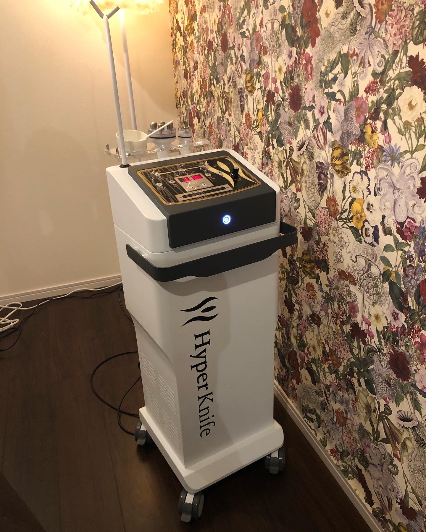ハイパーナイフ 痩身機器 女性専用